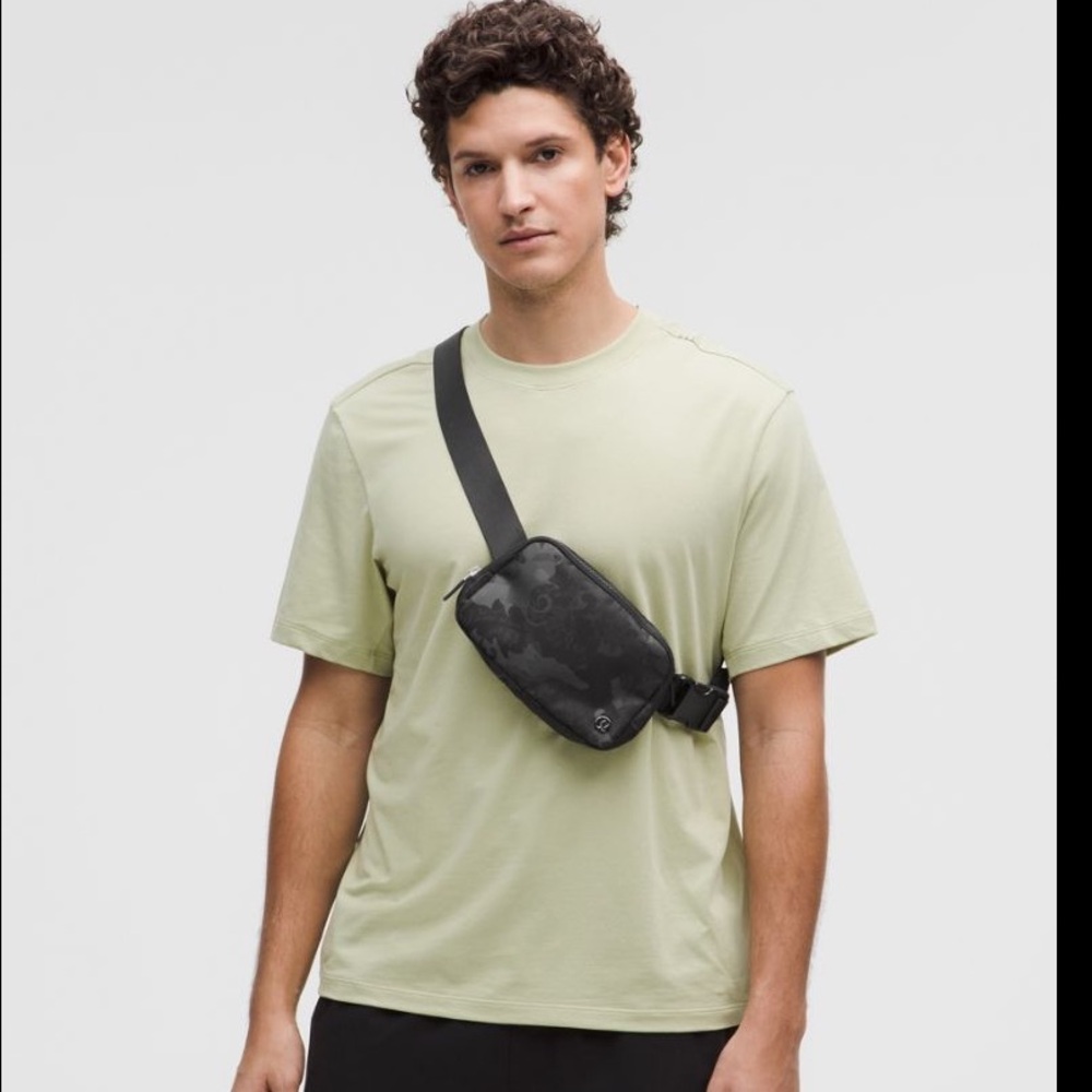 🖤NEW LULULEMON EVERYWHERE BAG 1L